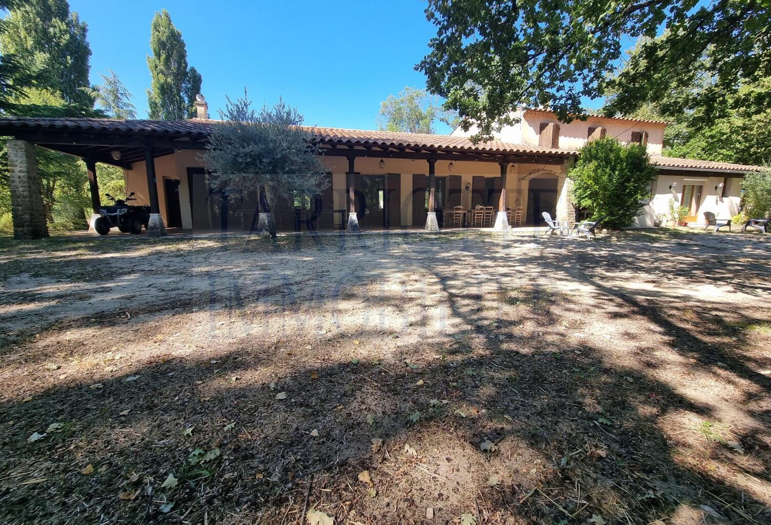 Vente maison 8 pièces 311 m² Dieulefit (26220) — photo 1