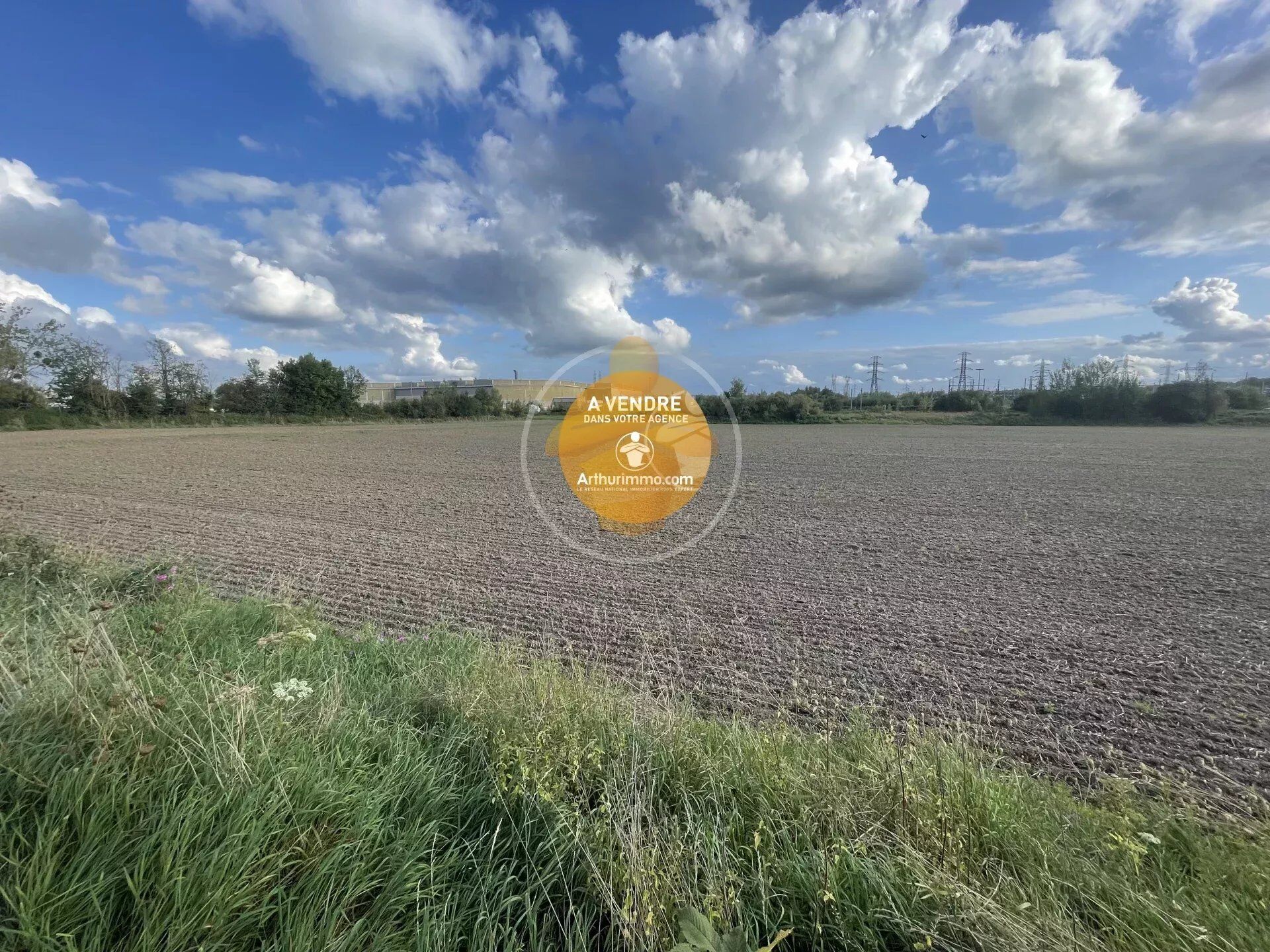 Vente Terrain 15872 m2 à Beautor · 189 000 €