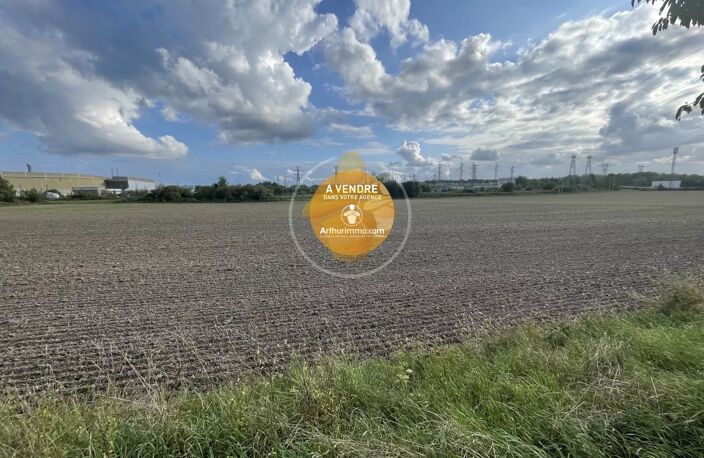 Terrain constructible de 15 872 m2 — photo 3