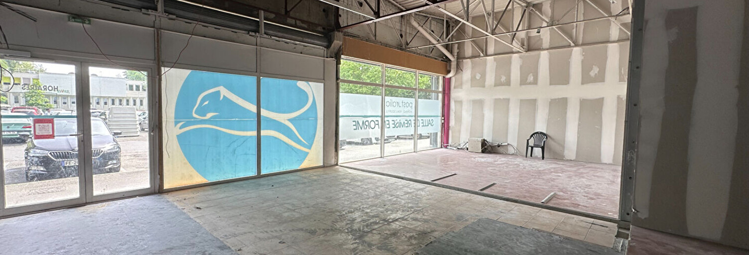 Commerce  180 m² à louer à Pau (64000)