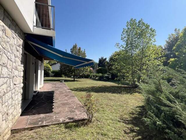 Maison art déco de 8 pièces principales — photo du bien
