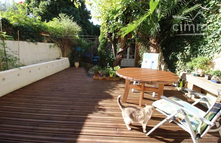 VENDU une maison de charme avec un puits, terrasse et jardin — photo 2
