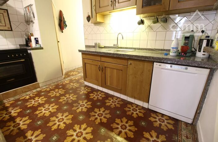VENDU une maison de charme avec un puits, terrasse et jardin — photo 4