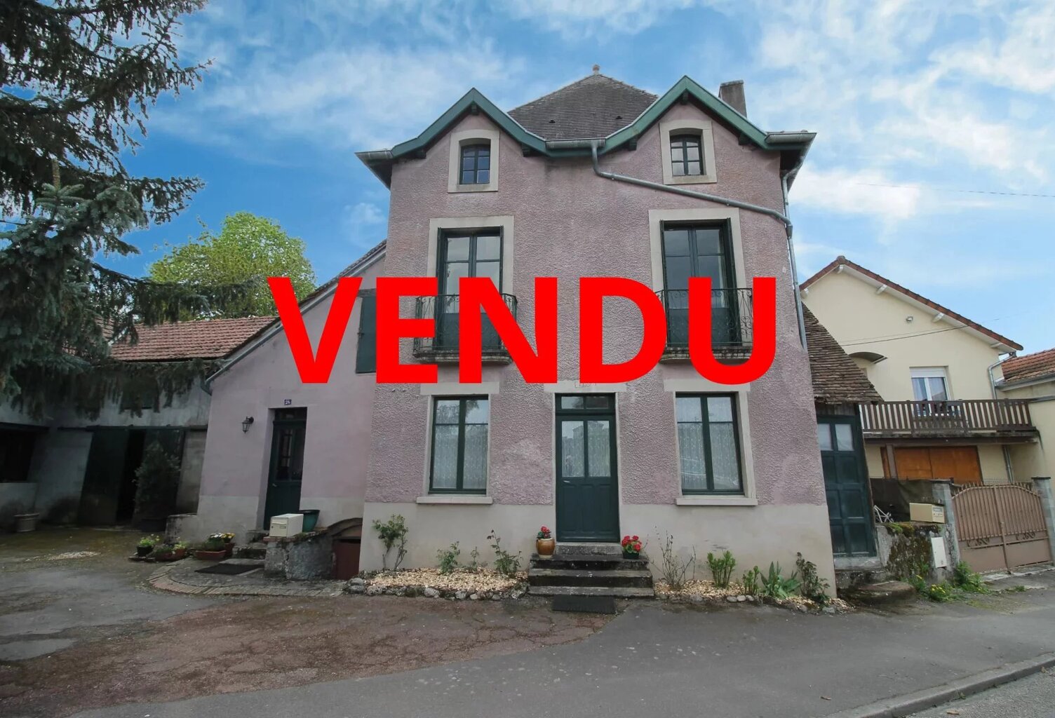 Maison de village avec histoire à vendre à Toulon-sur-Arroux — photo 1