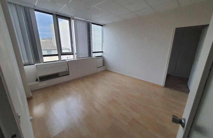 Bureau — photo 3