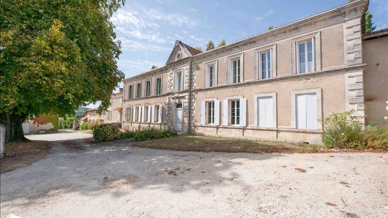 maison 16 pièces 447 m2 à vendre à Châtignac (16480)