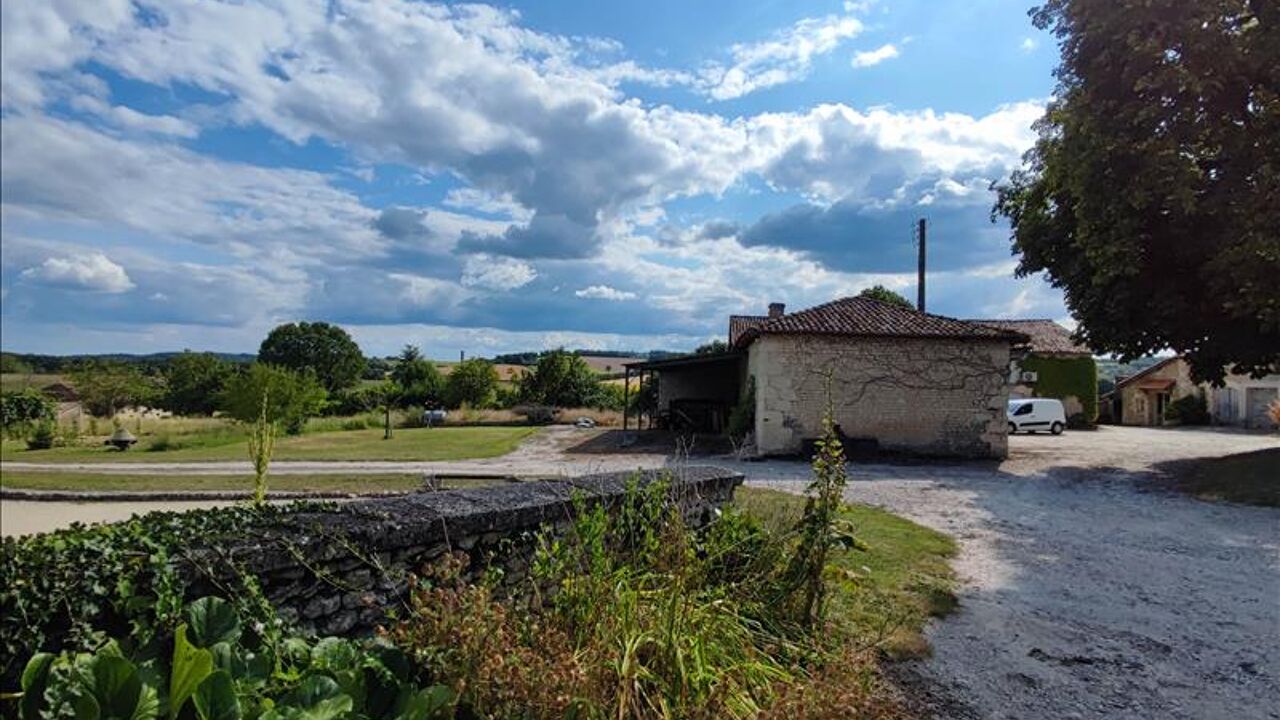 maison 16 pièces 447 m2 à vendre à Châtignac (16480)