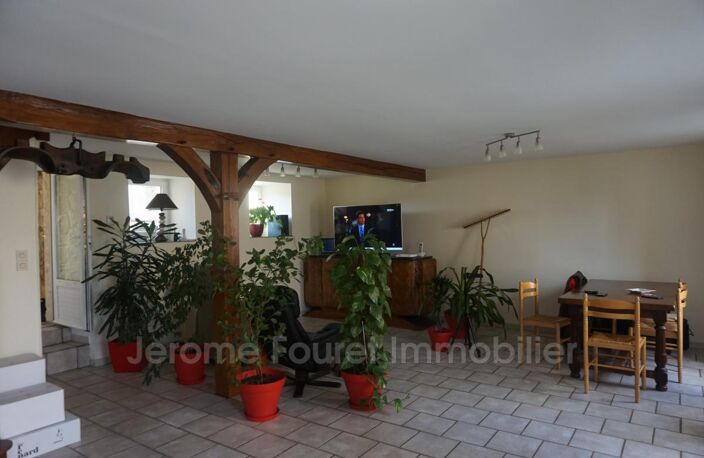 Ravissante bâtisse avec dépendances — photo 2