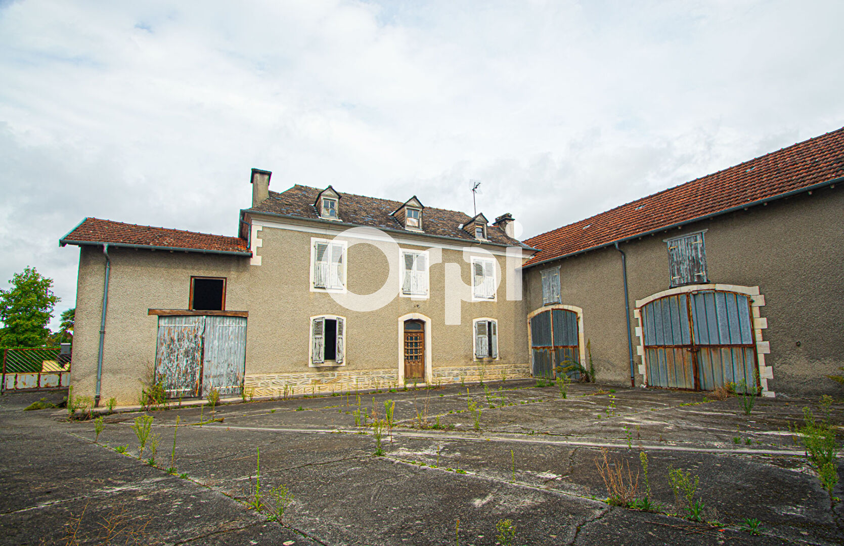 Villa / Maison  T5 à vendre Mazères-Lezons 64110