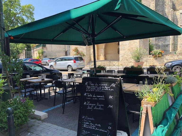 EXCLUSIVITE LAVERUNE A VENDRE RESTAURANT — photo 1