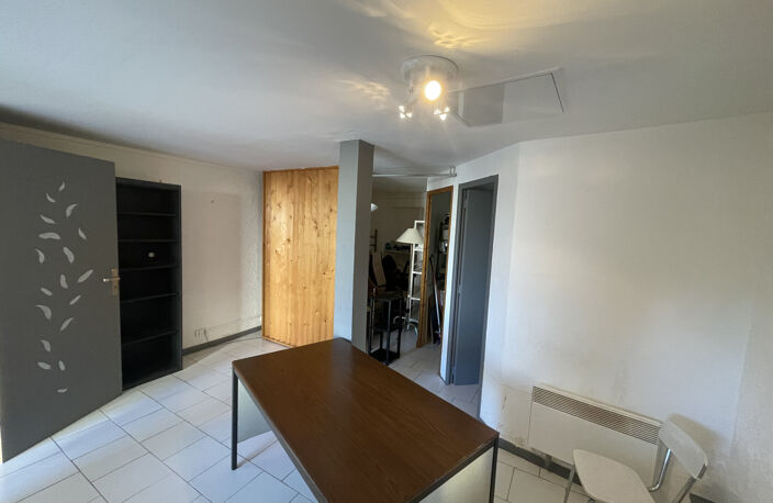 LOCATION - Local  Commercial ou Professionnel de 38m — photo 2