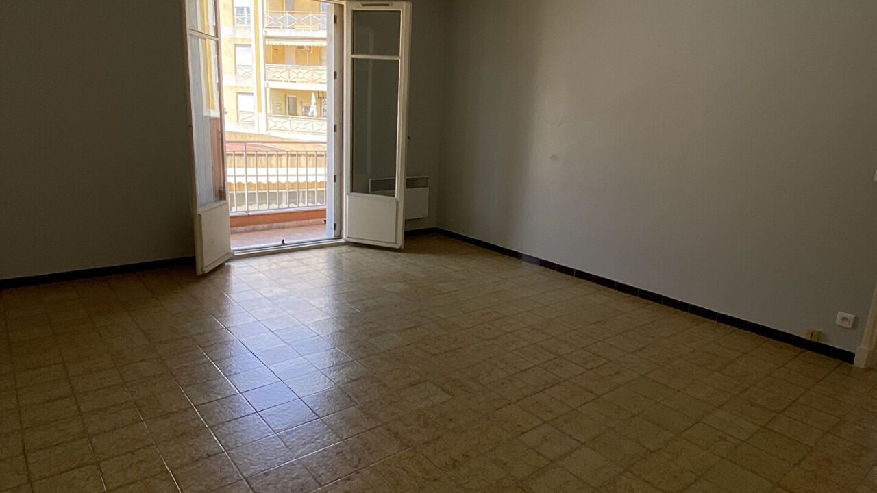 appartement 5 pièces 100 m2 à louer à Saint-André-de-la-Roche (06730)