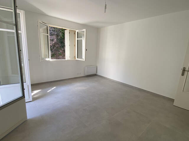 Appartement Saint Andre De La RocheT4 à Louer — photo du bien