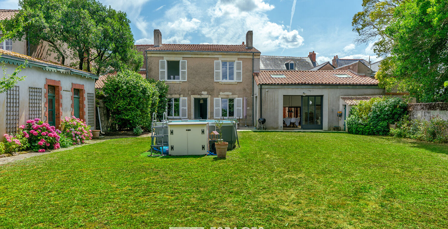 Maison de charactère en plein coeur du Loroux-Bottereau — photo 1