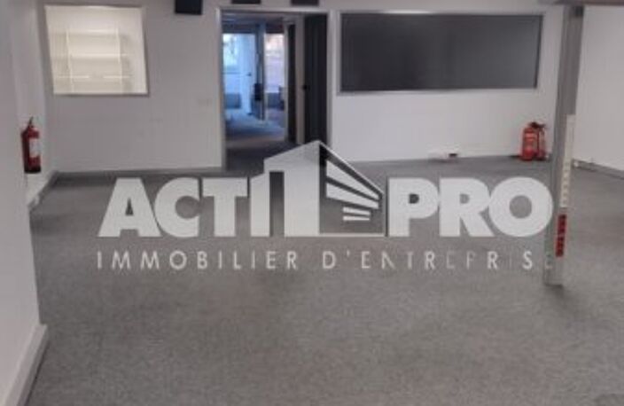 Bureaux à louer — photo 2