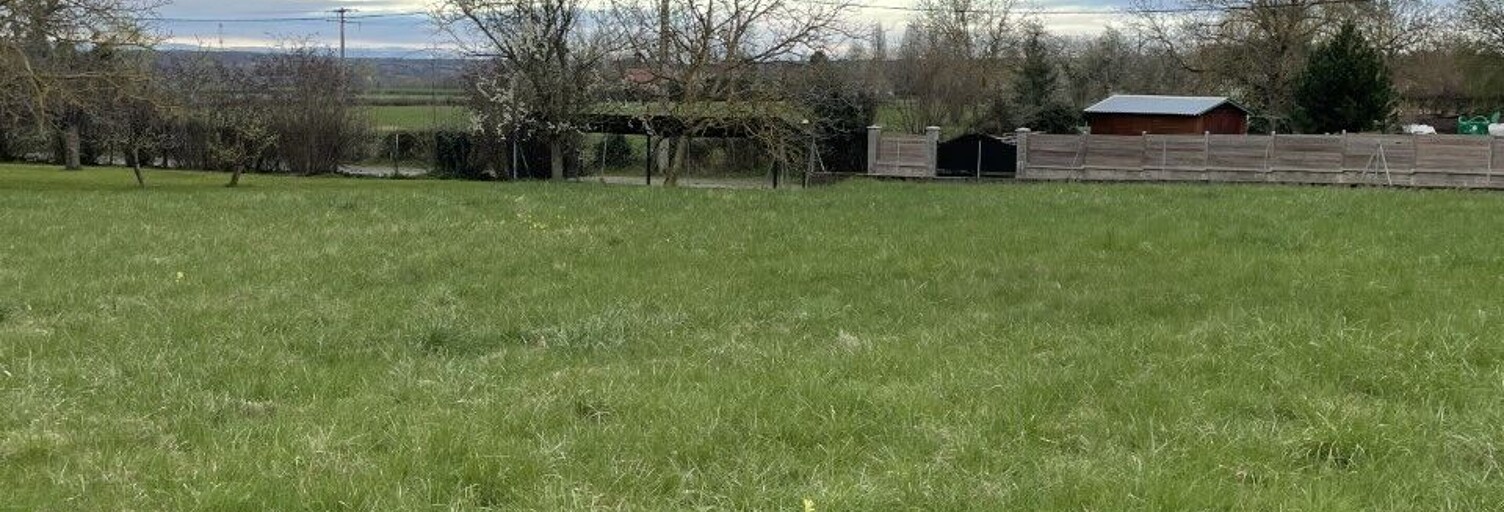 Terrain  2455 m² à vendre à Biozat (03800)