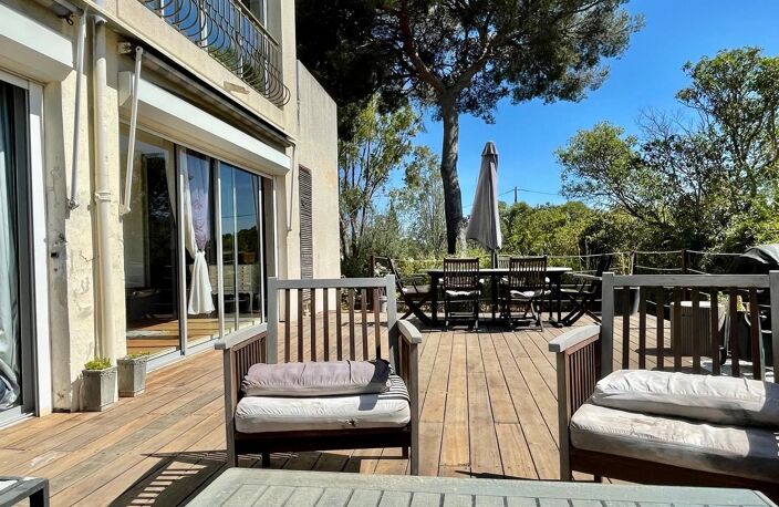 SAINT RAPHAEL - APPARTEMENT T2/3 - TERRASSE — photo 5