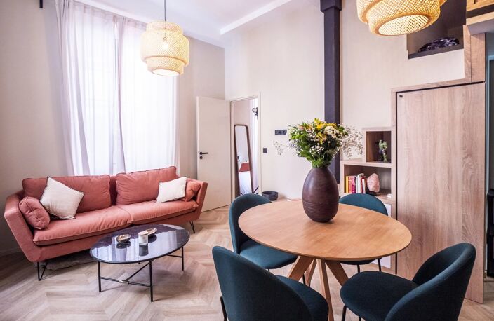 Vieux Nice vente 2 pièces design neuf — photo 4