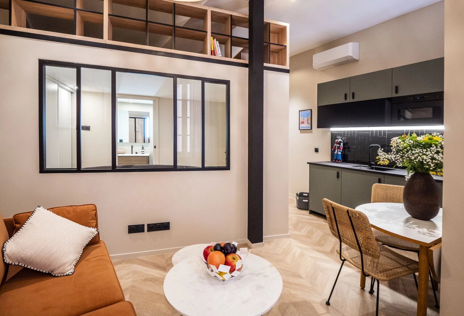 Vieux Nice vente 2 pièces design neuf — photo 1