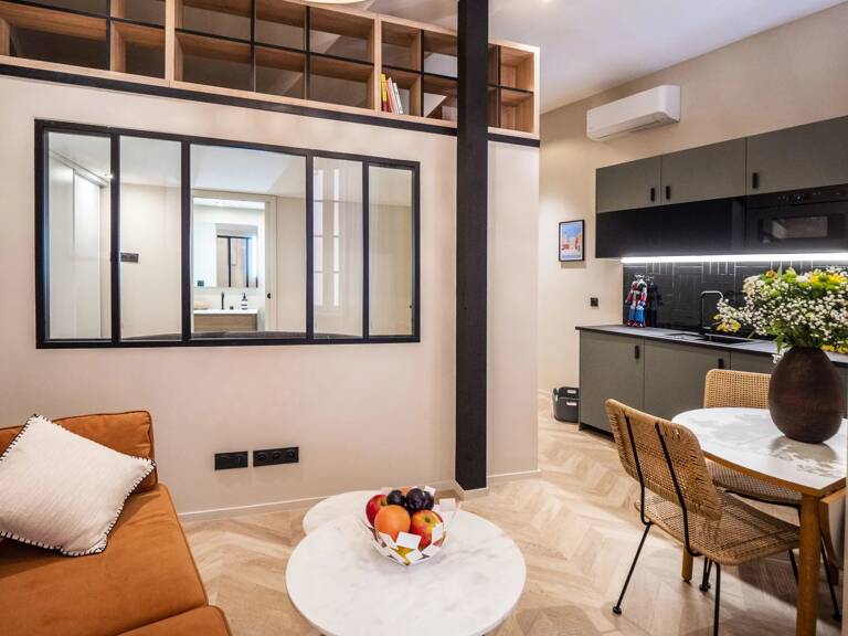 Vieux Nice vente 2 pièces design neuf — photo 1