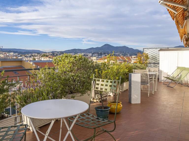Port de Nice, dernier étage, vente appartement 3 pièces  terrasse — photo 1