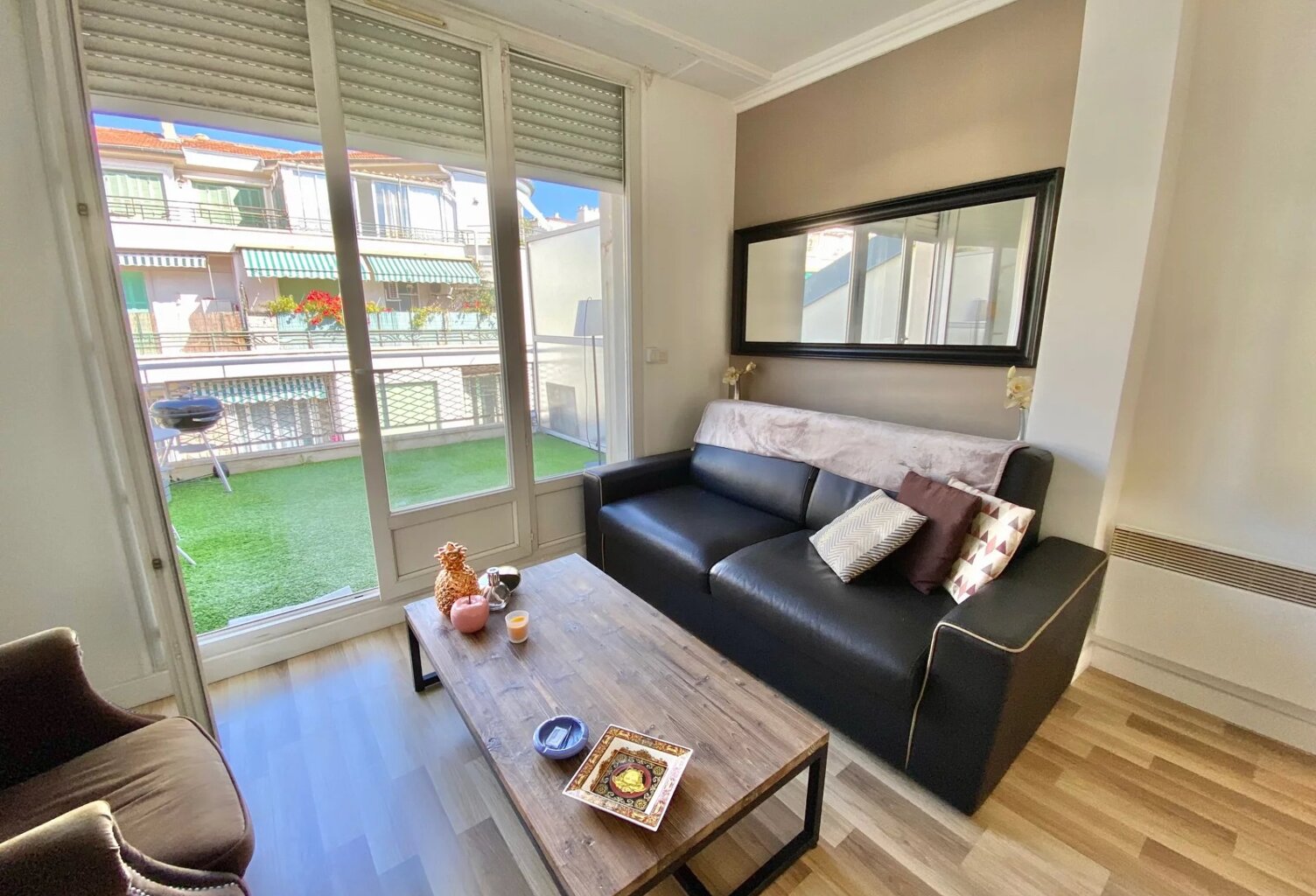 Vente 2 pièces terrasse — photo 1