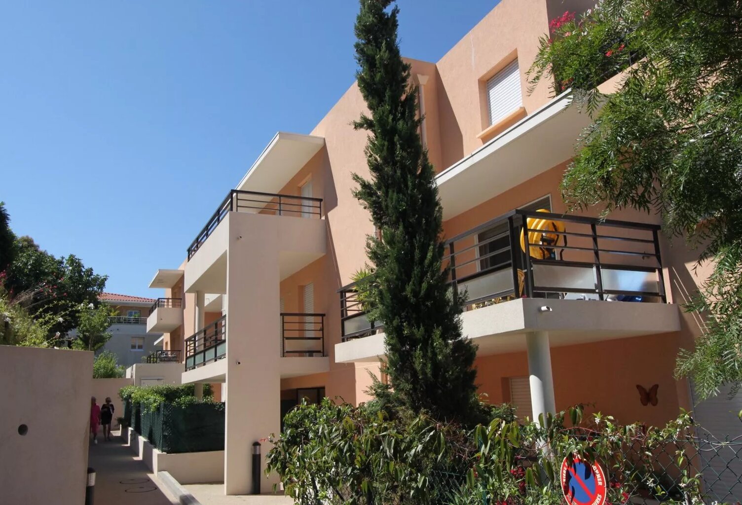 CORNICHE FLEURIE STUDIO REZ DE JARDIN — photo 1