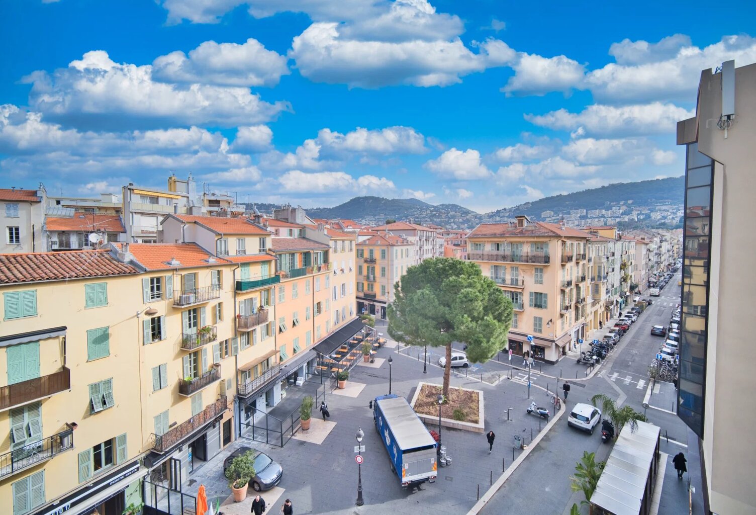 Vente appartement 5 pièces Place du Pin 135 m2 — photo 1