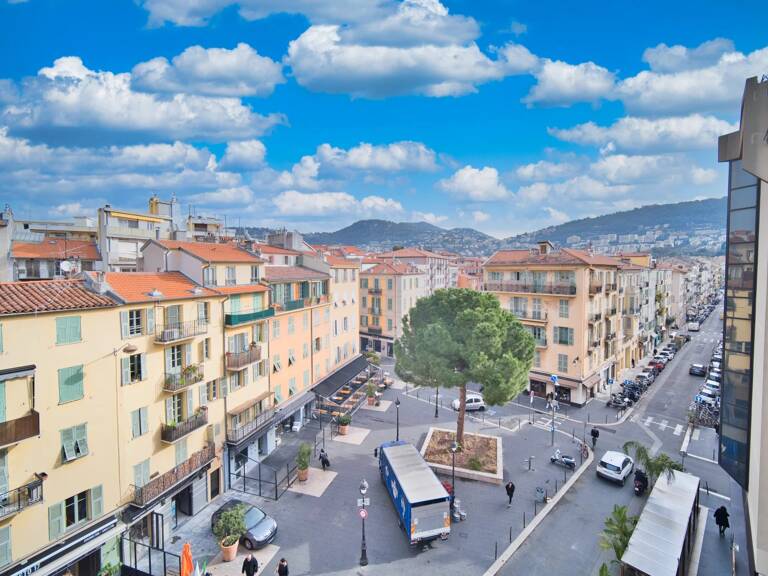 Vente appartement 5 pièces Place du Pin 135 m2 — photo 1