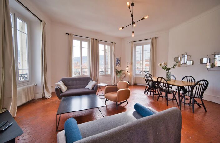 Vente appartement 5 pièces Place du Pin 135 m2 — photo 2