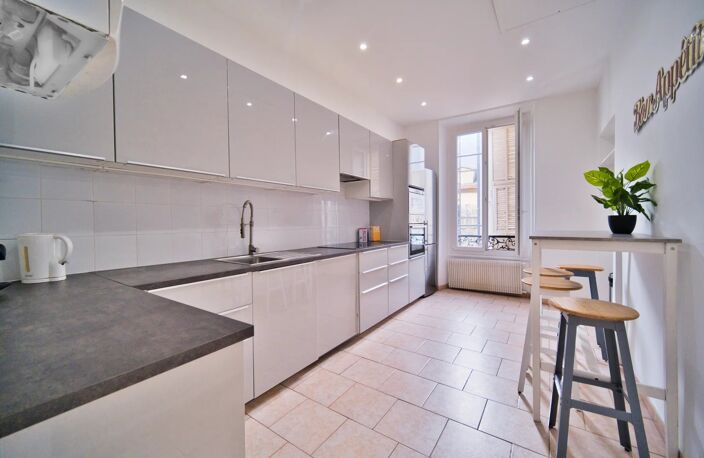 Vente appartement 5 pièces Place du Pin 135 m2 — photo 3