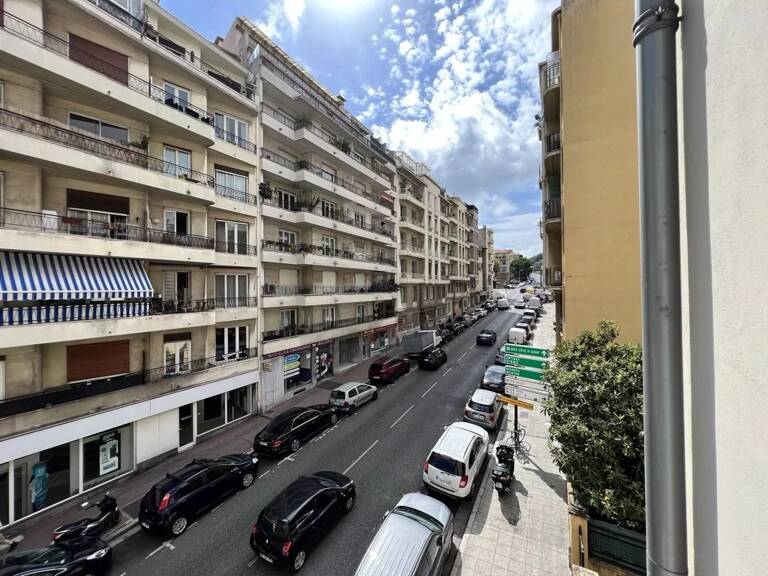 Nice Les Fleurs, Appartement 2 pièces de 30,5m2 — photo 1
