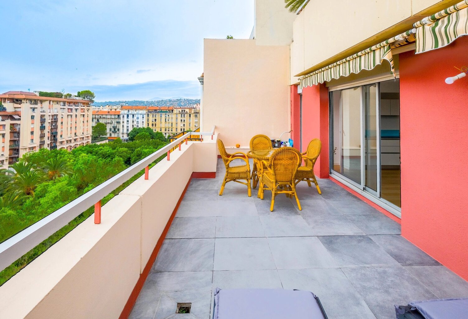 Nice le Port vente appartement 3 pièces  terrasse vue panoramique — photo 1