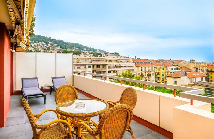 Nice le Port vente appartement 3 pièces  terrasse vue panoramique — photo 2