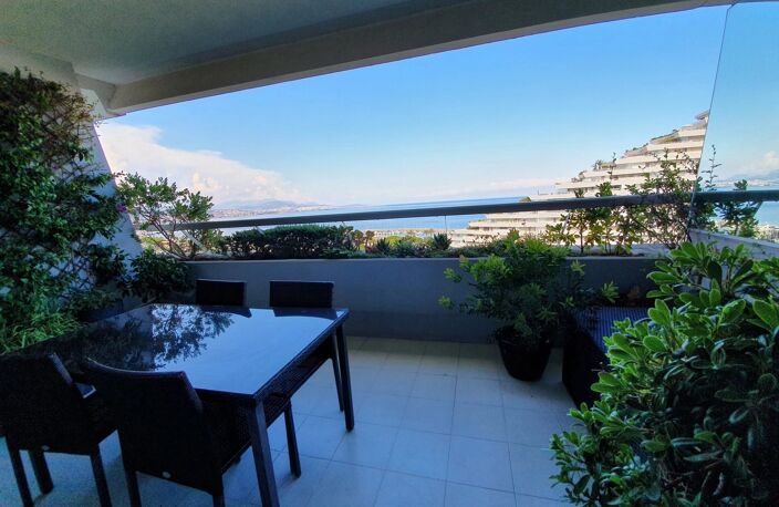 2 pièces étage élevé marina baie des anges — photo 2