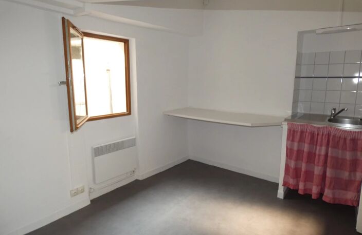 Studio dernier étage avec Ascenseur Place Garibaldi — photo 4