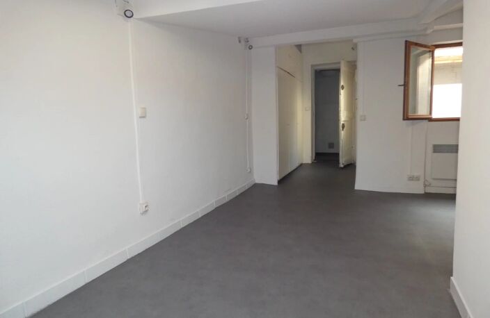Studio dernier étage avec Ascenseur Place Garibaldi — photo 5