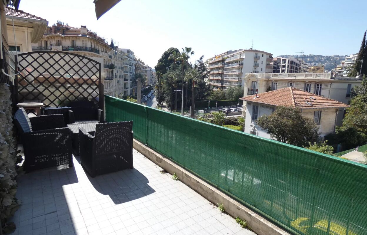 appartement 2 pièces 32 m2 à vendre à Nice (06000)