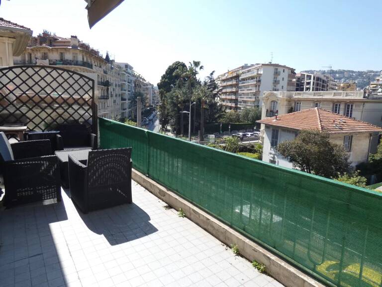 2P Terrasse et jardin Bas Georges V Libération — photo 1