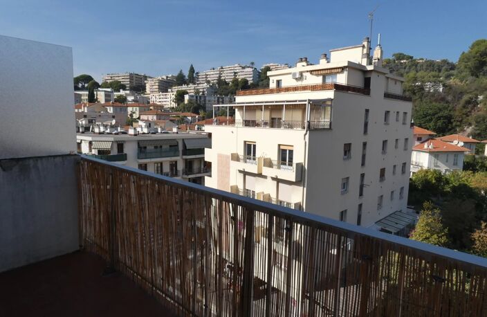 Splendide studio avant dernier étage avec balcon et vue dégagée — photo 3