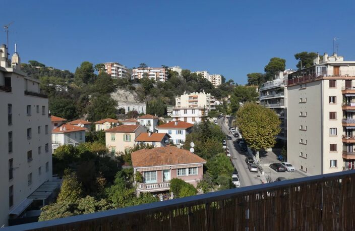 Splendide studio avant dernier étage avec balcon et vue dégagée — photo 4