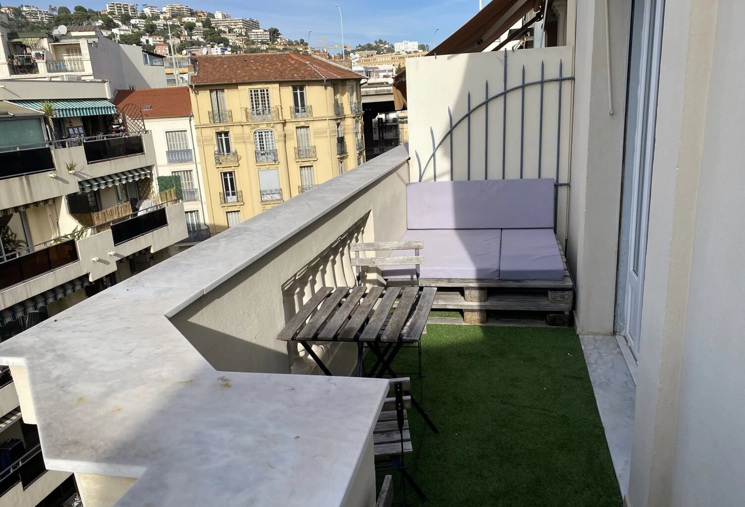 F1 DERNIER ETAGE — photo 1