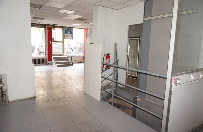 Murs libres tous commerces saint Roch — photo 3