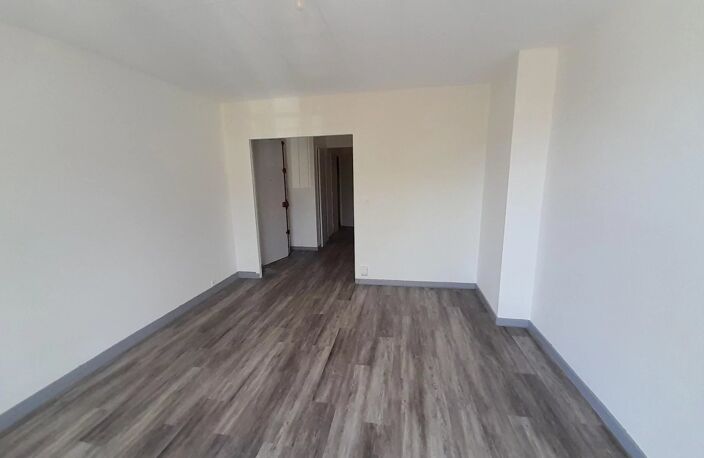 Cimiez, 2 pièces avec terrasse + cave + parking — photo 4