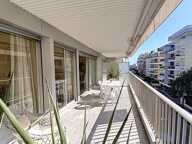 Cannes Palm Beach 2P avec belle terrasse ouest et proche mer — photo 3