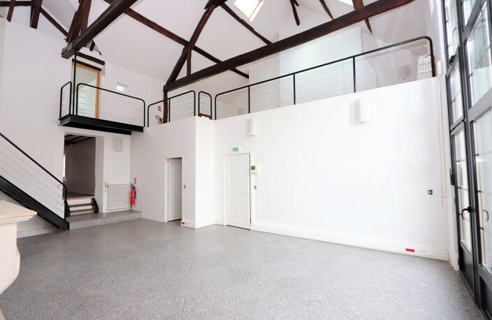 Vente bureau 10 pièces  Périgny (94520) — photo 3