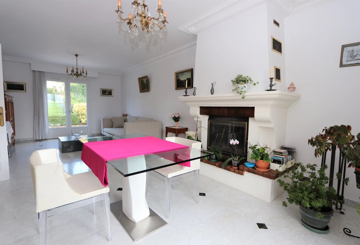 Vente maison 7 pièces 176 m² Mandres-les-Roses (94520) — photo 1