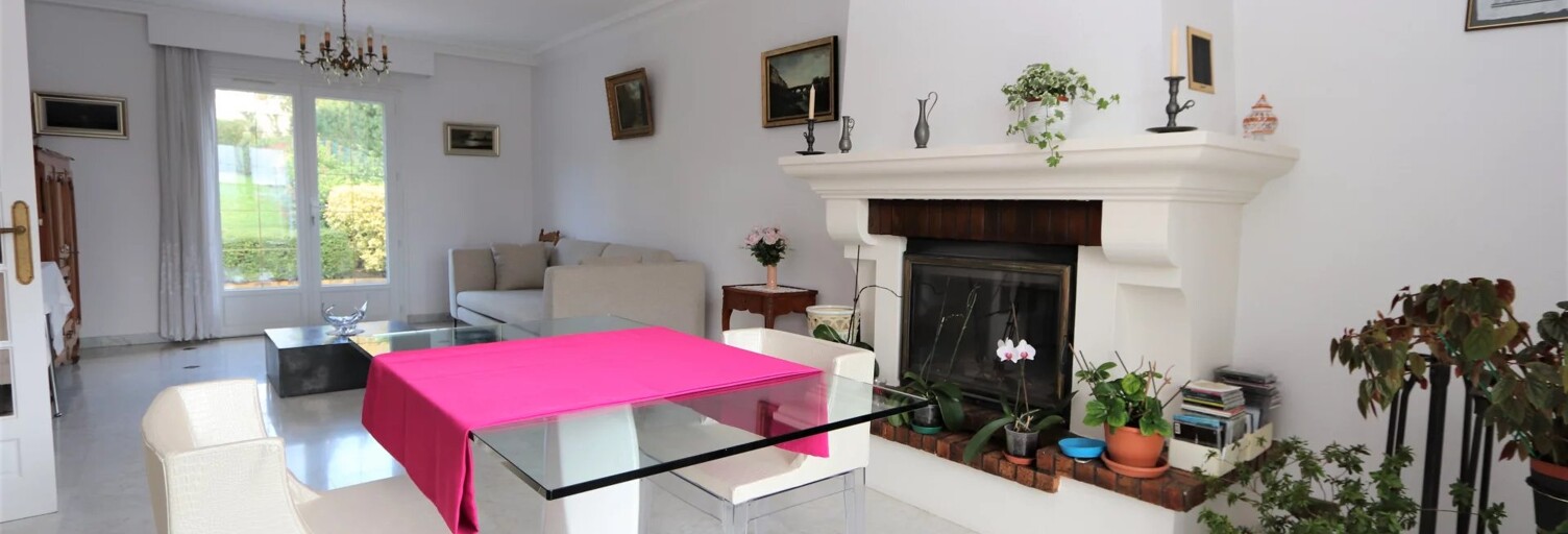 Maison 7 Pièces 176 m² à vendre à Mandres-les-Roses (94520)