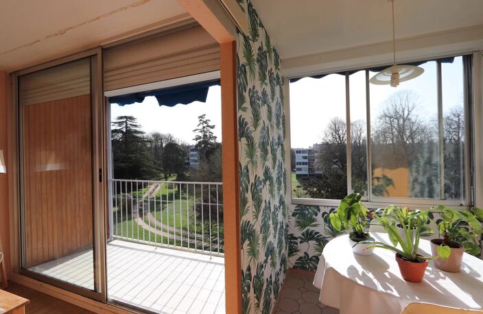 APPARTEMENT THIBAUDIERES — photo 2