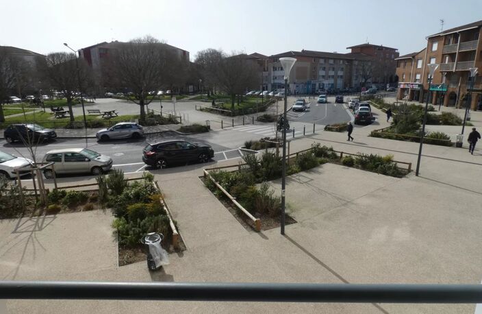 Toulouse / Place des  Pradettes — photo 3